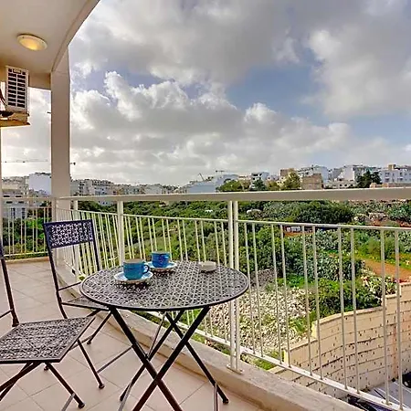 Modern In The Location, Perfect For Families 3* St. Julian's