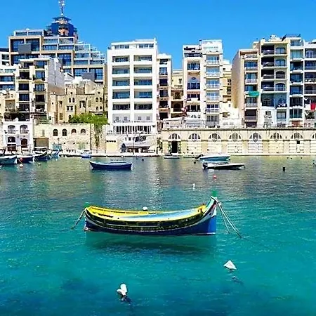 Hotel Modern In The Location, Perfect For Families St. Julian's