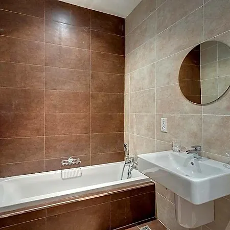 Modern In The Location, Perfect For Families 3*