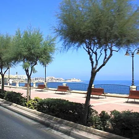 Modern In The Location, Perfect For Families Hotel St. Julian's
